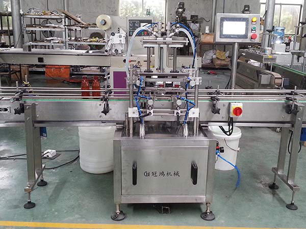 冠鸿智能灌装机打造智慧制造的赢领者